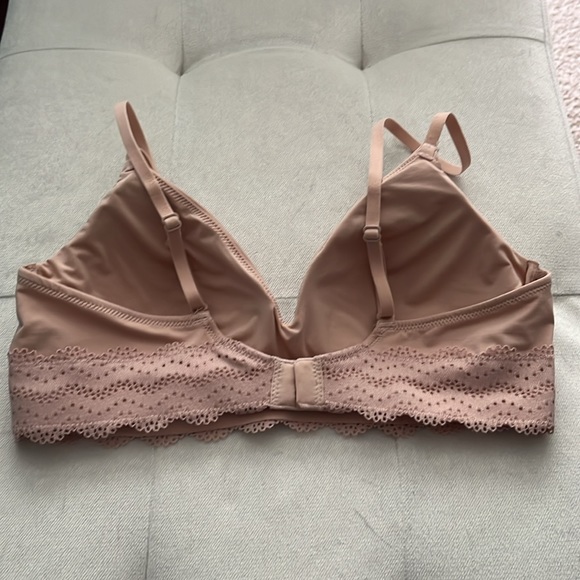NWOT, M/ 34A/B, CuddlDuds, Wireless Bra - Picture 2 of 4